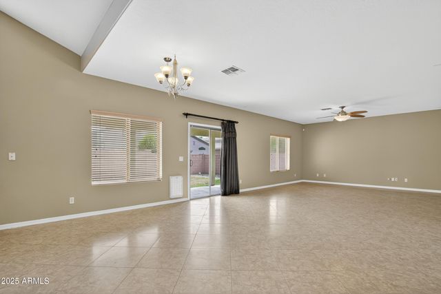 3482 W SUNSHINE BUTTE Drive, San Tan Valley, AZ 85144