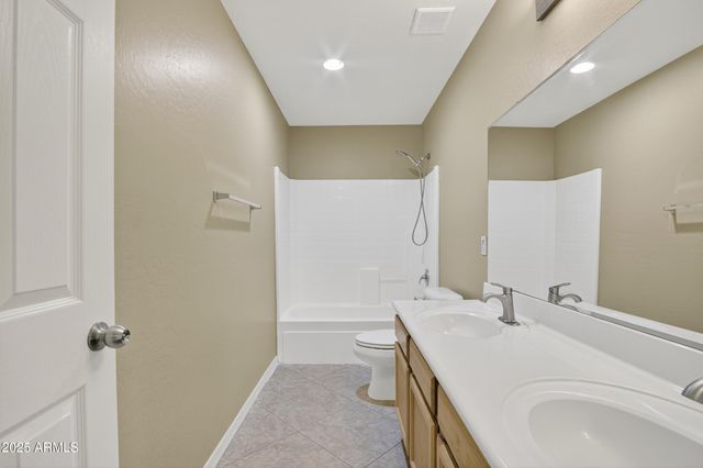 3482 W SUNSHINE BUTTE Drive, San Tan Valley, AZ 85144