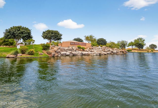 3482 W SUNSHINE BUTTE Drive, San Tan Valley, AZ 85144