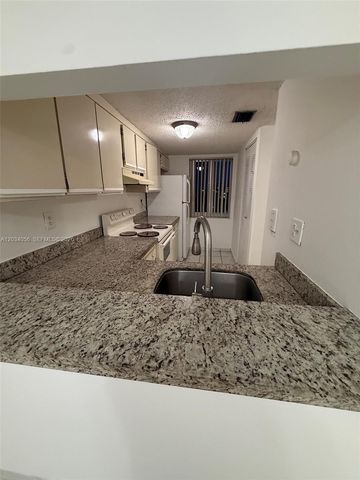 9917 W Okeechobee Rd 3-510, Hialeah Gardens, FL 33016