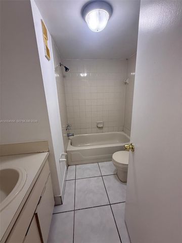 9917 W Okeechobee Rd 3-510, Hialeah Gardens, FL 33016