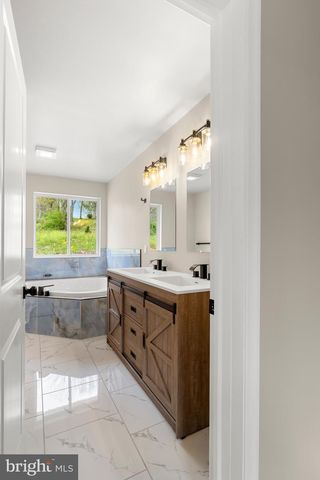 97 CLOVER TRL, Delta, PA 17314