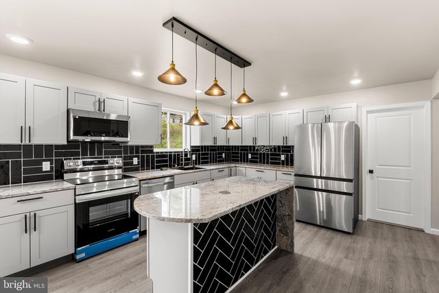 97 CLOVER TRL, Delta, PA 17314