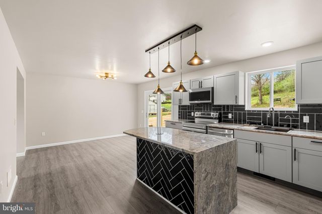 97 CLOVER TRL, Delta, PA 17314