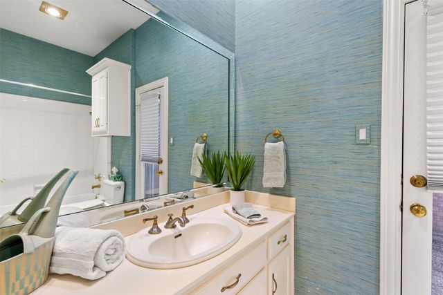 8644 Breakers Point, Dallas, TX 75243