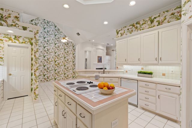 8644 Breakers Point, Dallas, TX 75243