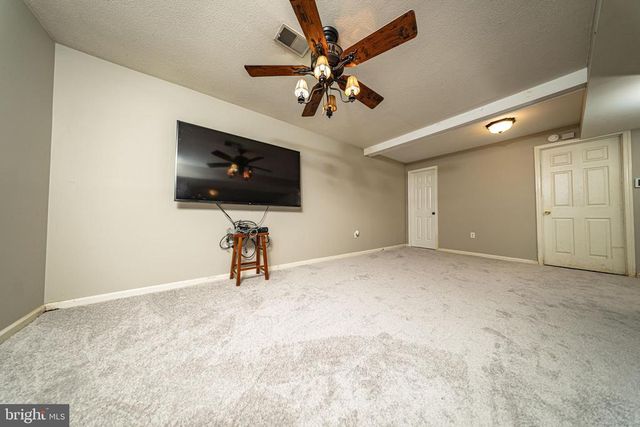 4179 FIERY RUN RD, Linden, VA 22642