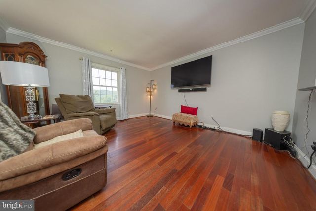 4179 FIERY RUN RD, Linden, VA 22642