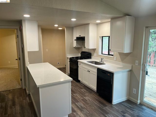 23981 Oxbow Ln, Sonora, CA 95370