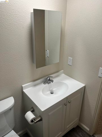 23981 Oxbow Ln, Sonora, CA 95370