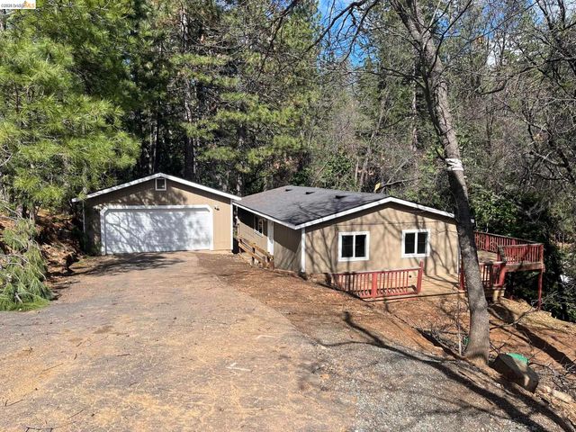 23981 Oxbow Ln, Sonora, CA 95370