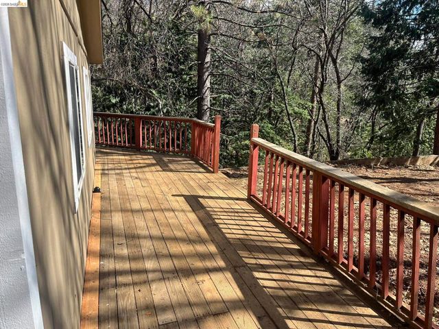 23981 Oxbow Ln, Sonora, CA 95370