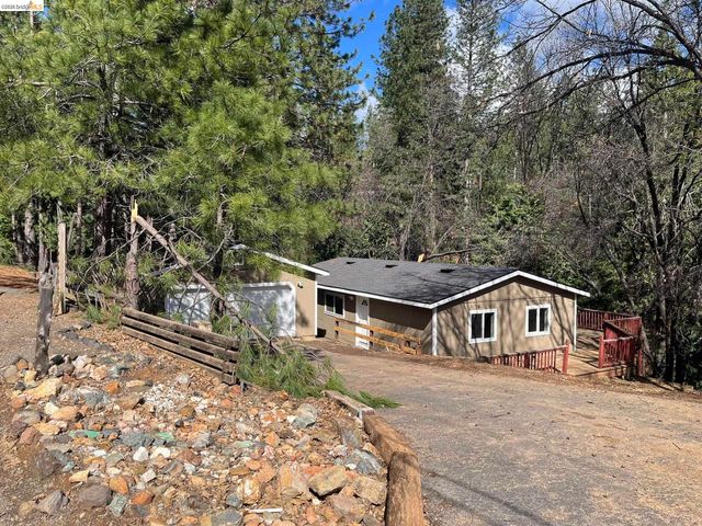 23981 Oxbow Ln, Sonora, CA 95370