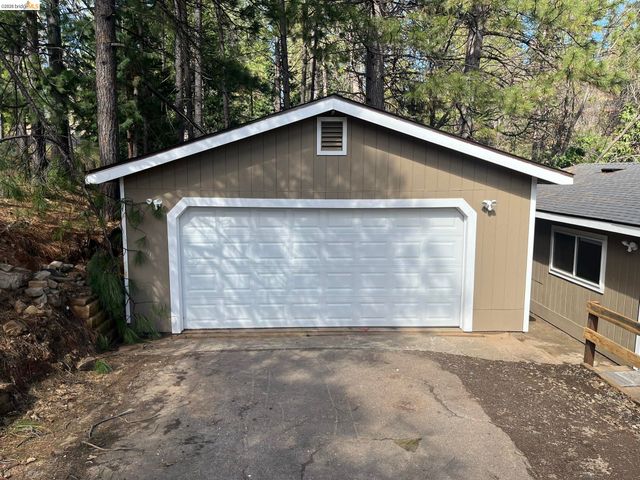 23981 Oxbow Ln, Sonora, CA 95370