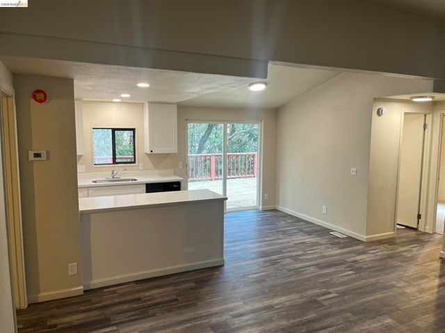 23981 Oxbow Ln, Sonora, CA 95370