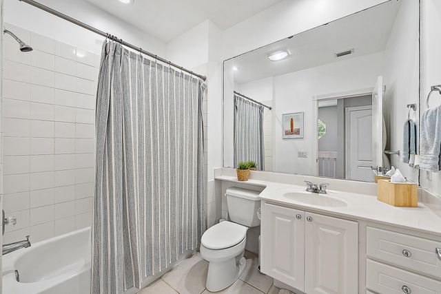 107 Rivinia Drive, Jupiter, FL 33458