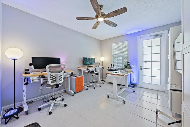 107 Rivinia Drive, Jupiter, FL 33458