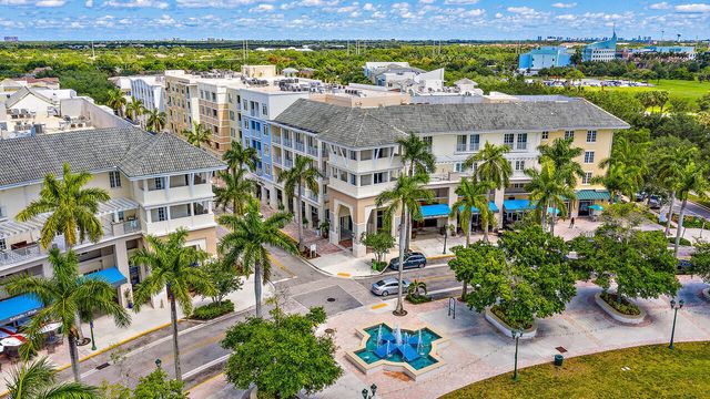107 Rivinia Drive, Jupiter, FL 33458
