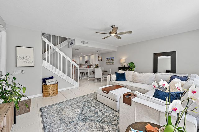 107 Rivinia Drive, Jupiter, FL 33458
