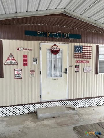310 N 10th Street, Port O'connor, TX 77982