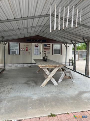 310 N 10th Street, Port O'connor, TX 77982