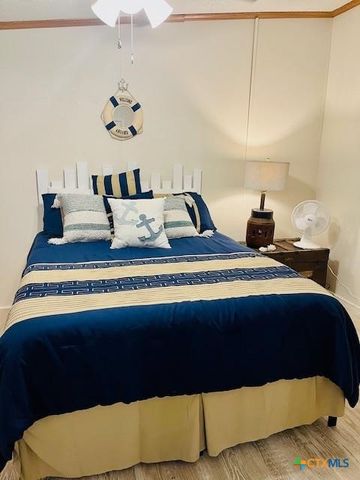 310 N 10th Street, Port O'connor, TX 77982