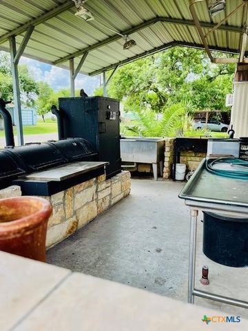 310 N 10th Street, Port O'connor, TX 77982