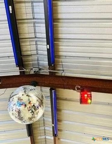 310 N 10th Street, Port O'connor, TX 77982