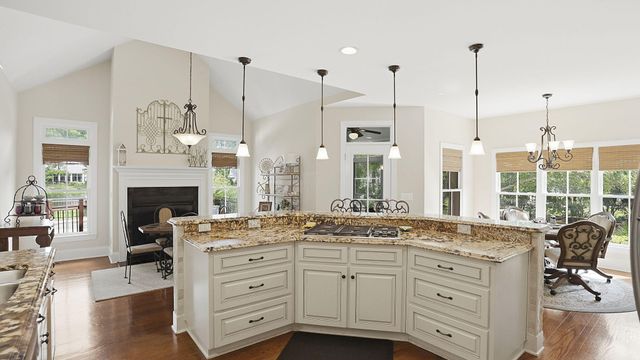 4142 Ten Shillings Way, Ravenel, SC 29470