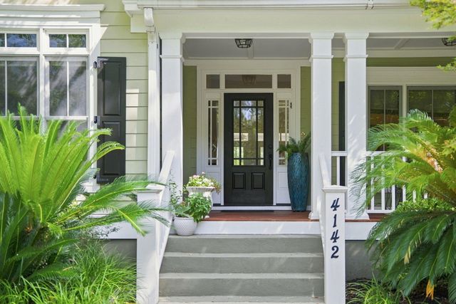 4142 Ten Shillings Way, Ravenel, SC 29470
