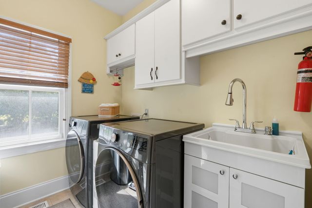 4142 Ten Shillings Way, Ravenel, SC 29470