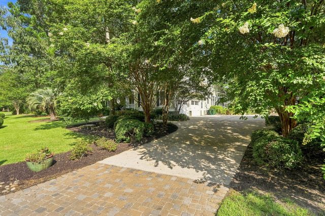 4142 Ten Shillings Way, Ravenel, SC 29470