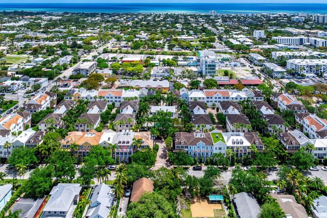 147 N Cannery Row Circle, Delray Beach, FL 33444