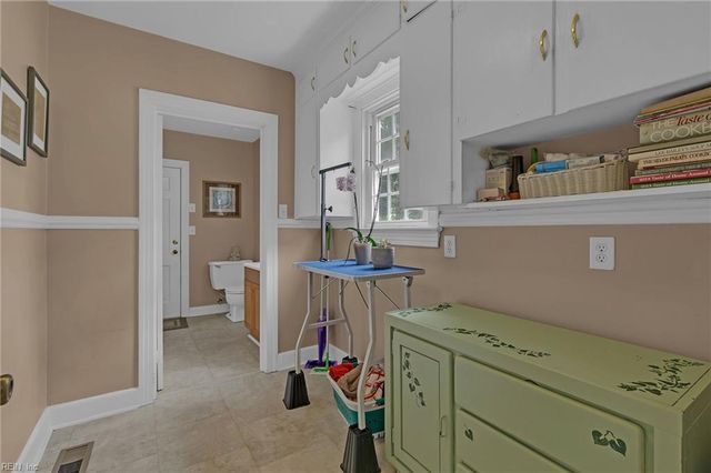 44 Brandon RD, Newport News, VA 23601