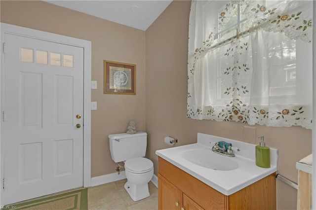 44 Brandon RD, Newport News, VA 23601
