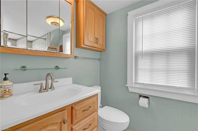 44 Brandon RD, Newport News, VA 23601
