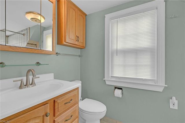 44 Brandon RD, Newport News, VA 23601