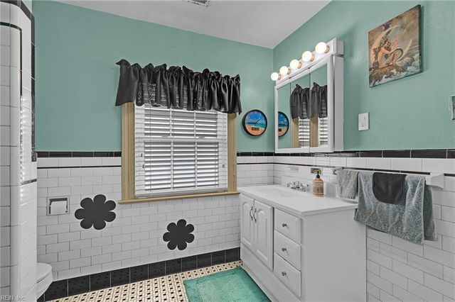 44 Brandon RD, Newport News, VA 23601