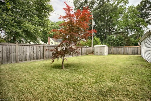 44 Brandon RD, Newport News, VA 23601