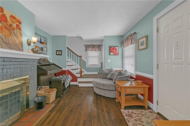 44 Brandon RD, Newport News, VA 23601