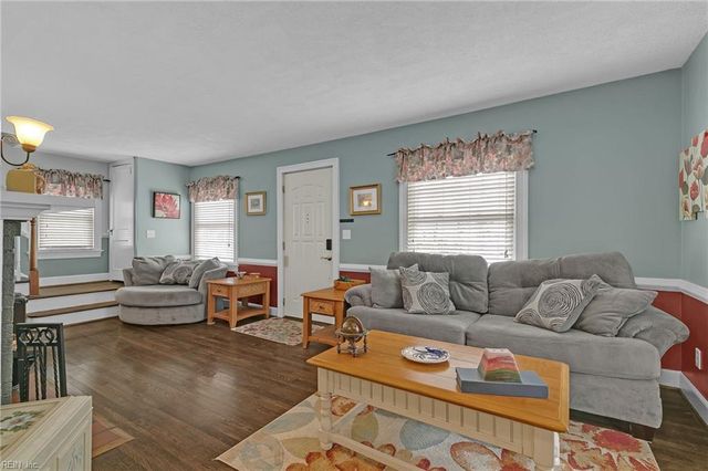 44 Brandon RD, Newport News, VA 23601