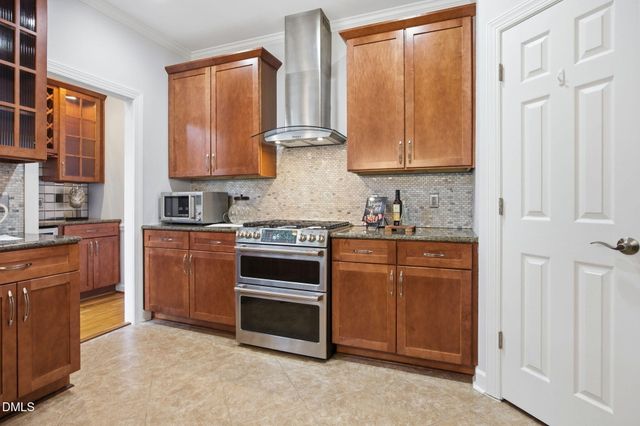 301 Cricketfield Lane, Cary, NC 27518