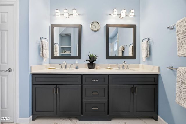 301 Cricketfield Lane, Cary, NC 27518