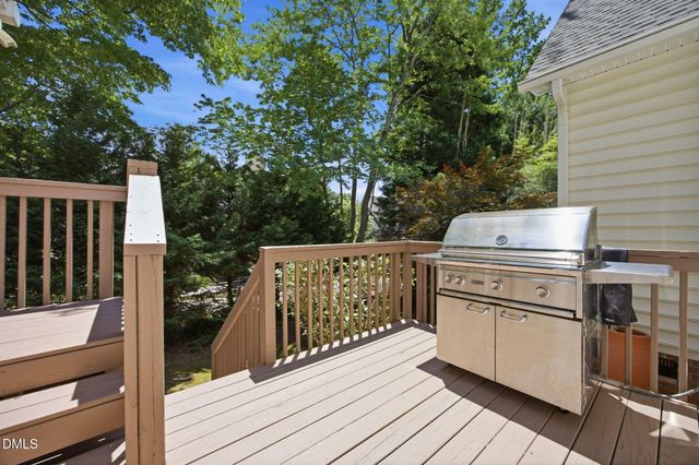 301 Cricketfield Lane, Cary, NC 27518