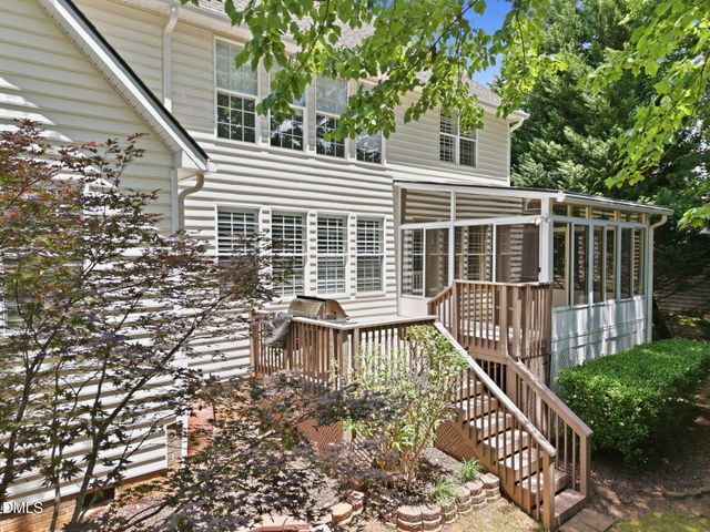 301 Cricketfield Lane, Cary, NC 27518