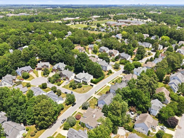 301 Cricketfield Lane, Cary, NC 27518