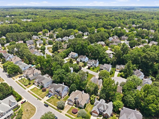 301 Cricketfield Lane, Cary, NC 27518