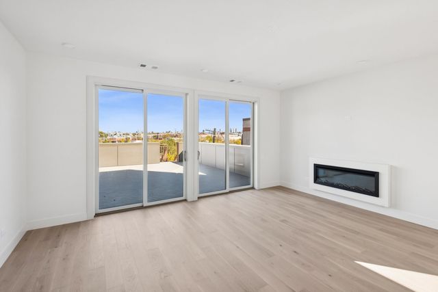 2323 N Lister Avenue 2, Chicago, IL 60614