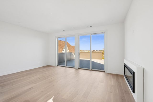 2323 N Lister Avenue 2, Chicago, IL 60614