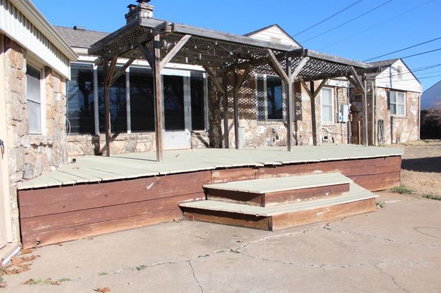 200 E Marshall Drive, Midwest City, OK 73110